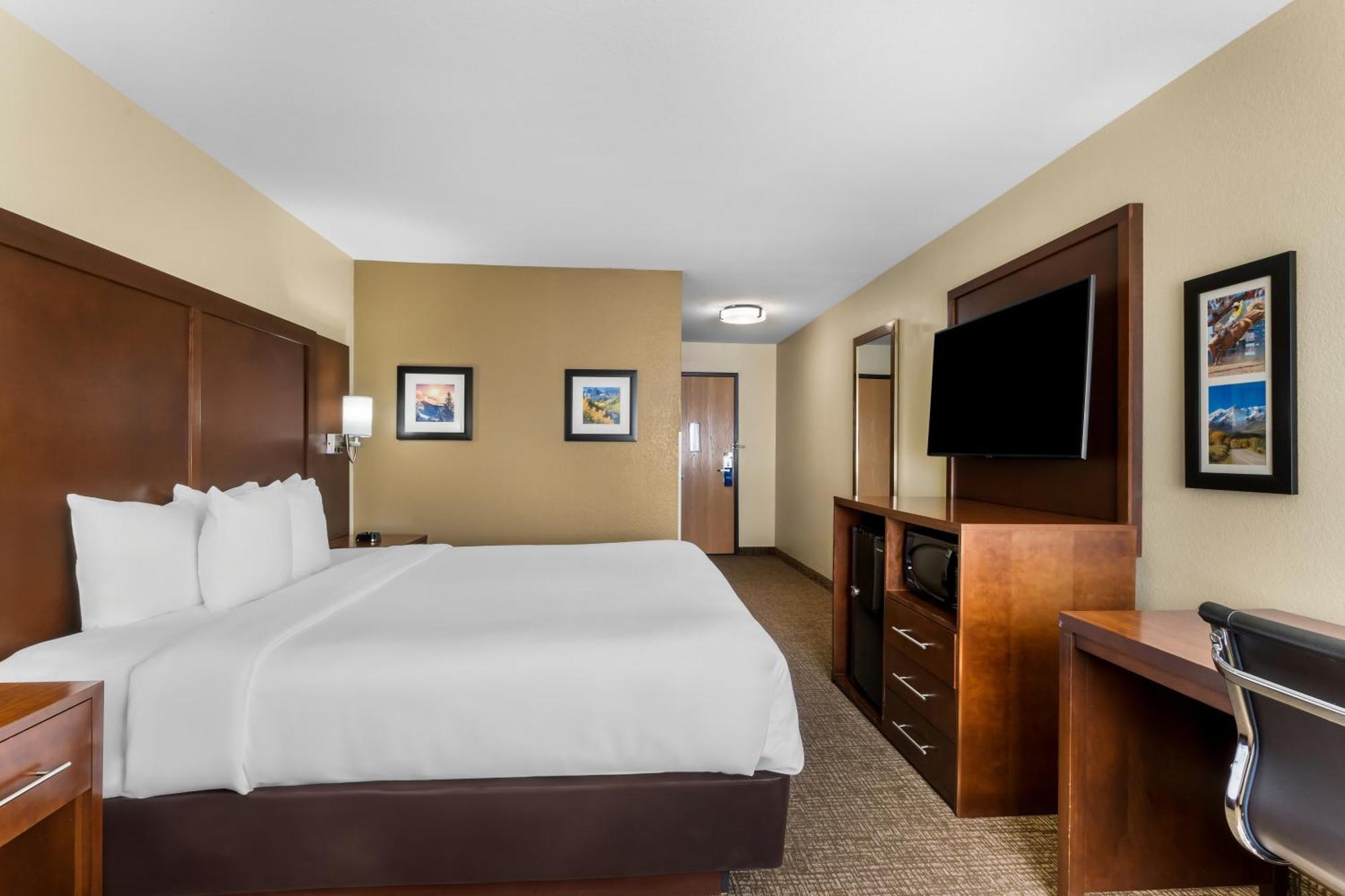 Comfort Inn & Suites Greeley Exterior photo